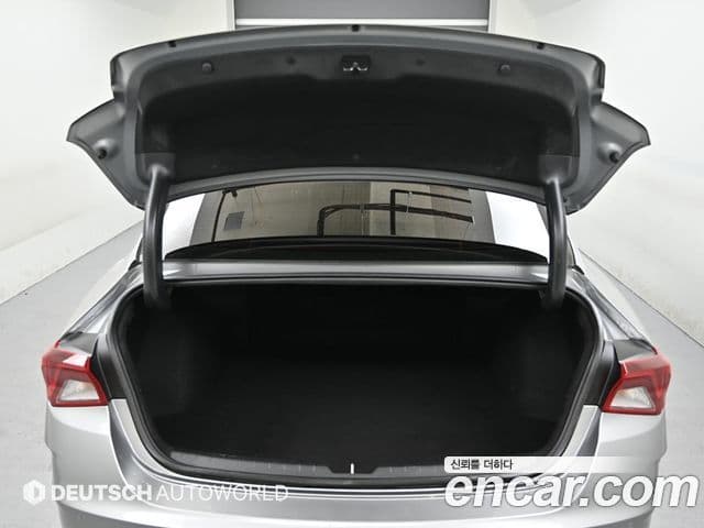 Kia K5 3세대 Signature, 2022 20