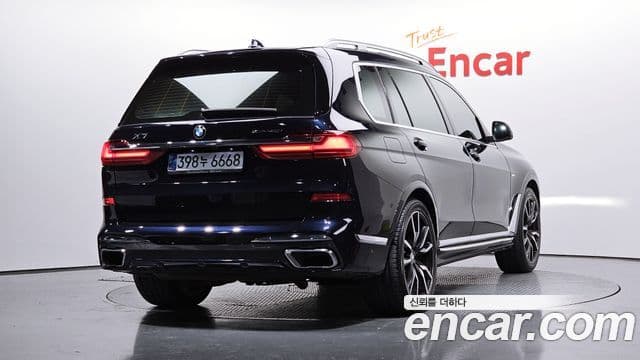 BMW X7 (G07) xDrive 40i M Sport 6인승, 2022 2