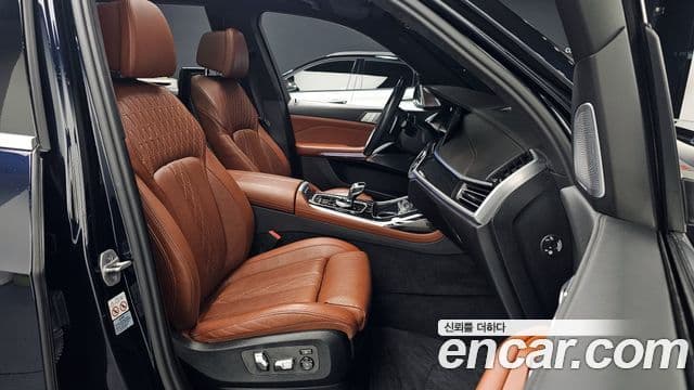 BMW X7 (G07) xDrive 40i M Sport 6인승, 2022 10