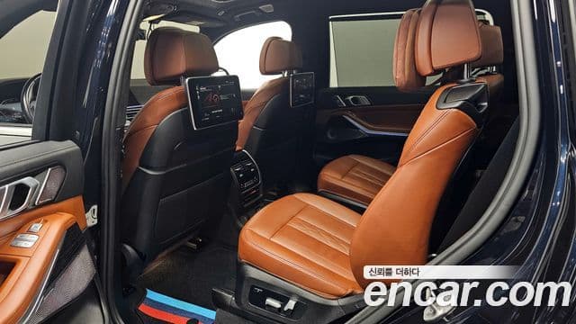 BMW X7 (G07) xDrive 40i M Sport 6인승, 2022 12