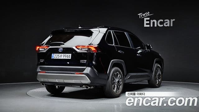 Toyota RAV4 5세대 2.5 4WD гибрид LTD, 2024 2