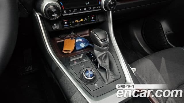 Toyota RAV4 5세대 2.5 4WD гибрид LTD, 2024 9