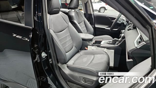 Toyota RAV4 5세대 2.5 4WD гибрид LTD, 2024 10