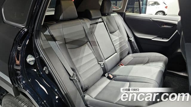 Toyota RAV4 5세대 2.5 4WD гибрид LTD, 2024 12