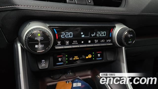 Toyota RAV4 5세대 2.5 4WD гибрид LTD, 2024 17