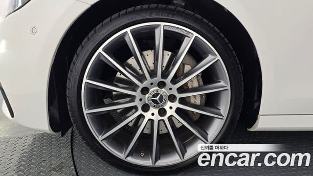 Mercedes-Benz E-класс W213 AMG Line, 2022 все фото