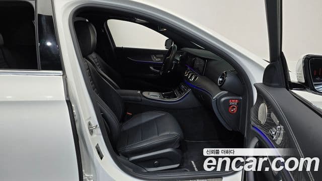 Mercedes-Benz E-класс W213 AMG Line, 2022 11