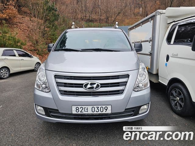 Hyundai Grand Starex Smart, 2017 1