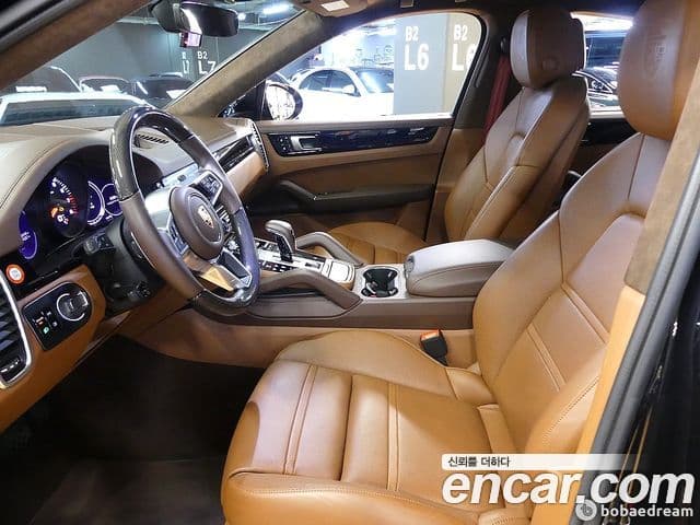 Porsche Cayenne (PO536) 3.0 купе, 2021 10