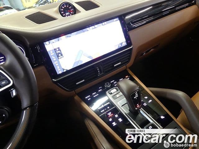 Porsche Cayenne (PO536) 3.0 купе, 2021 18