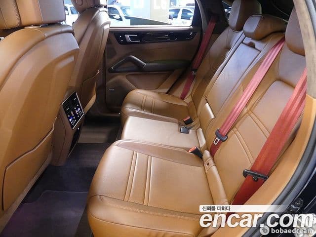 Porsche Cayenne (PO536) 3.0 купе, 2021 19