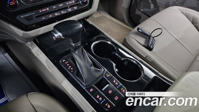 Kia The / новый New Carnival VIP, 2019 9