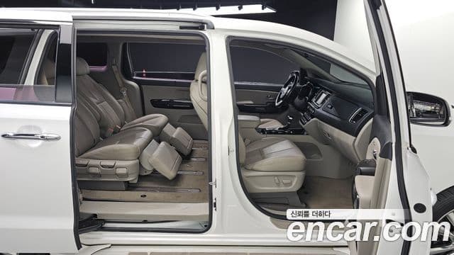 Kia The / новый New Carnival VIP, 2019 11