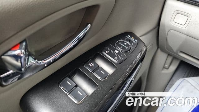 Kia The / новый New Carnival VIP, 2019 12