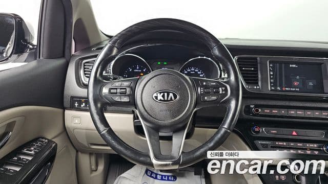 Kia The / новый New Carnival VIP, 2019 15