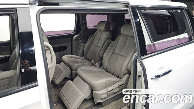 Kia The / новый New Carnival VIP, 2019 19