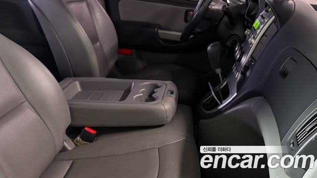 Hyundai Grand Starex CVX Luxury, 2015 17