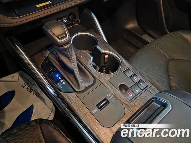 Toyota Highlander 4세대 2.5 4WD Limited, 2023 10