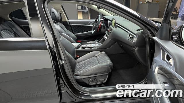 Genesis G70 Elite, 2019 10