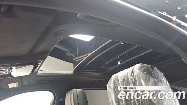 Land Rover Range Rover Velar 3.0 P400 Dynamic HSE, 2025 19