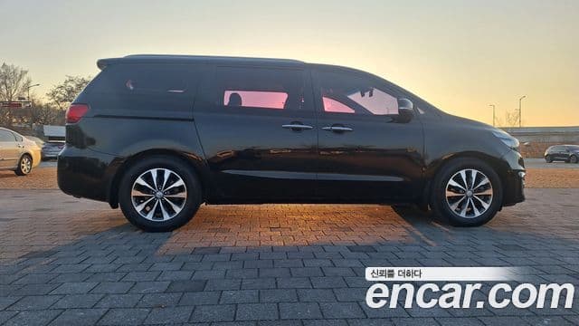 Kia All New Carnival Luxury, 2018 6