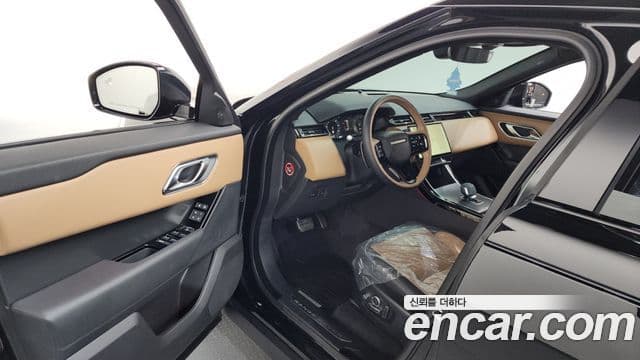 Land Rover Range Rover Velar 3.0 P400 Dynamic HSE, 2025 10