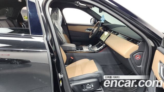 Land Rover Range Rover Velar 3.0 P400 Dynamic HSE, 2025 11