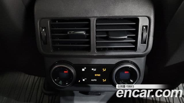 Land Rover Range Rover Velar 3.0 P400 Dynamic HSE, 2025 19