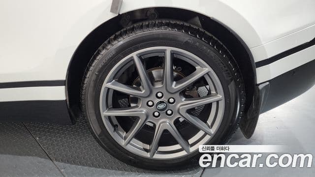 Land Rover Range Rover Velar 3.0 P400 Dynamic HSE, 2025 все фото