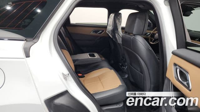 Land Rover Range Rover Velar 3.0 P400 Dynamic HSE, 2025 12