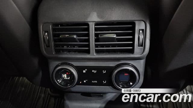 Land Rover Range Rover Velar 3.0 P400 Dynamic HSE, 2025 19