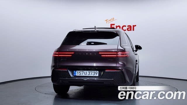 Genesis GV70, 2021 4