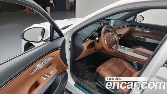 Genesis GV70, 2022 11