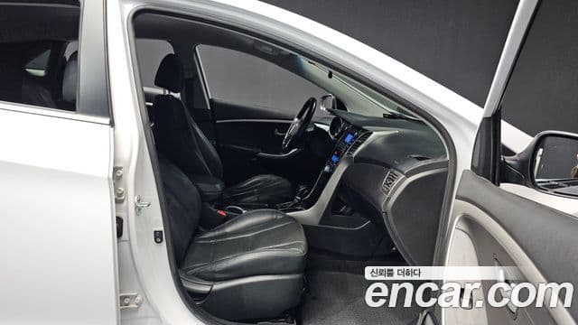 Hyundai i30(новый кузов / новое поколение) дизель 1.6 VGT PYL, 2015 11