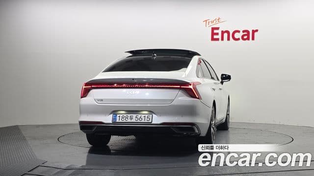 Kia K8 Signature, 2022 4