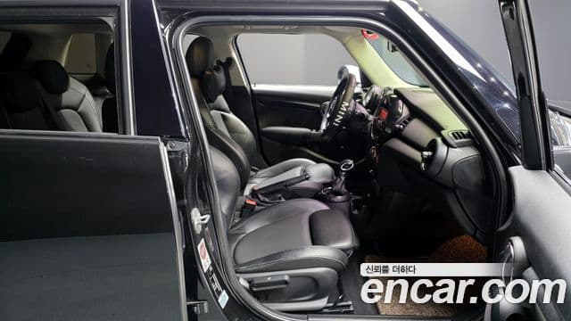 Mini Cooper 3세대, 2015 10