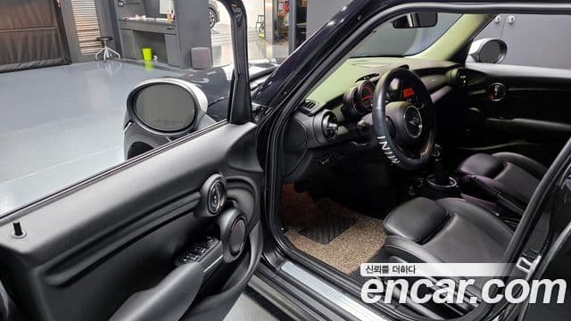 Mini Cooper 3세대, 2015 11