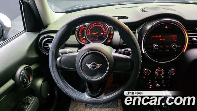 Mini Cooper 3세대, 2015 13