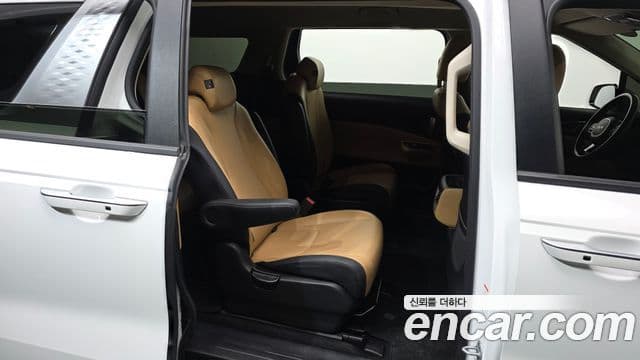 Kia Carnival 4세대 Prestige, 2022 12