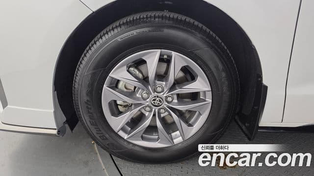 Toyota Sienna 4세대, 2023 все фото