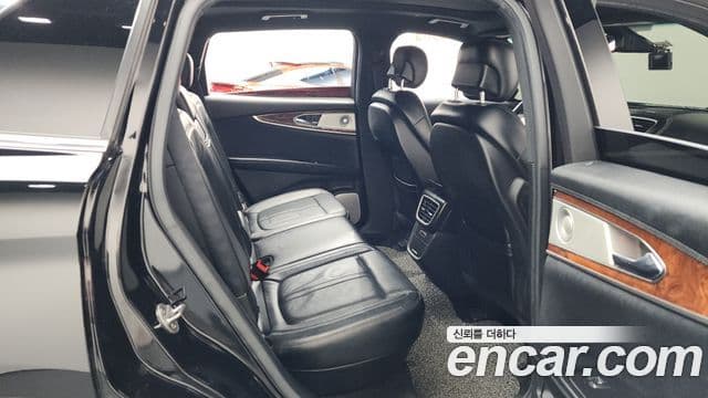 Lincoln MKX 2세대, 2017 12