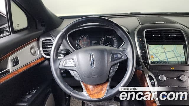 Lincoln MKX 2세대, 2017 13