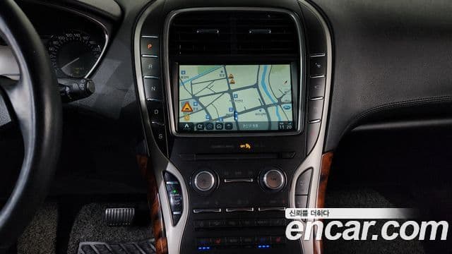 Lincoln MKX 2세대, 2017 14