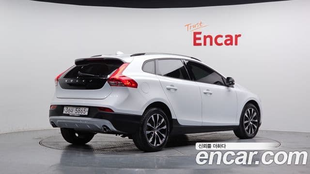 Volvo V40 Cross Country D3, 2019 2