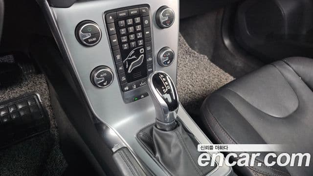 Volvo V40 Cross Country D3, 2019 9