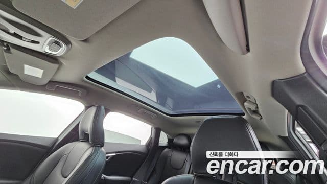 Volvo V40 Cross Country D3, 2019 19