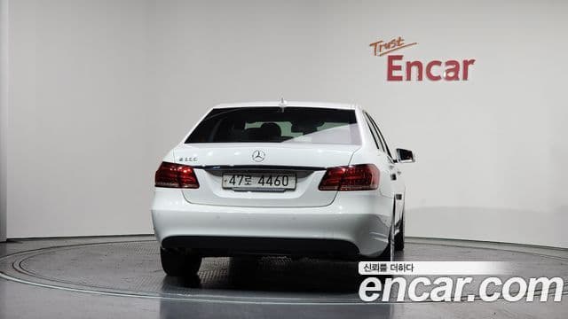 Mercedes-Benz E-класс W212 E300 Elegance, 2016 4