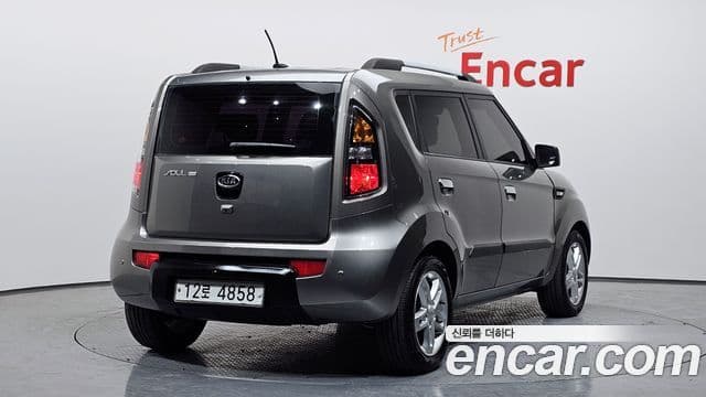 Kia Soul Cosmo, 2010 2