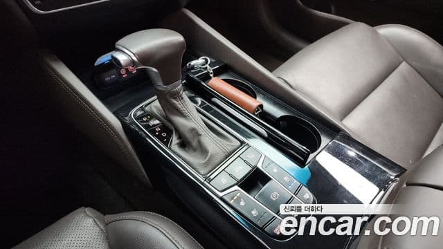 Kia All New K7 гибрид Noblesse, 2018 9