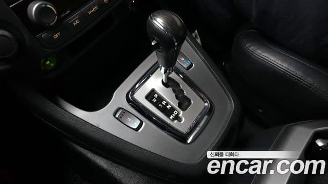 KG모빌리티(SsangYong) Korando 투리스모 4WD TX 9인승, 2017 9